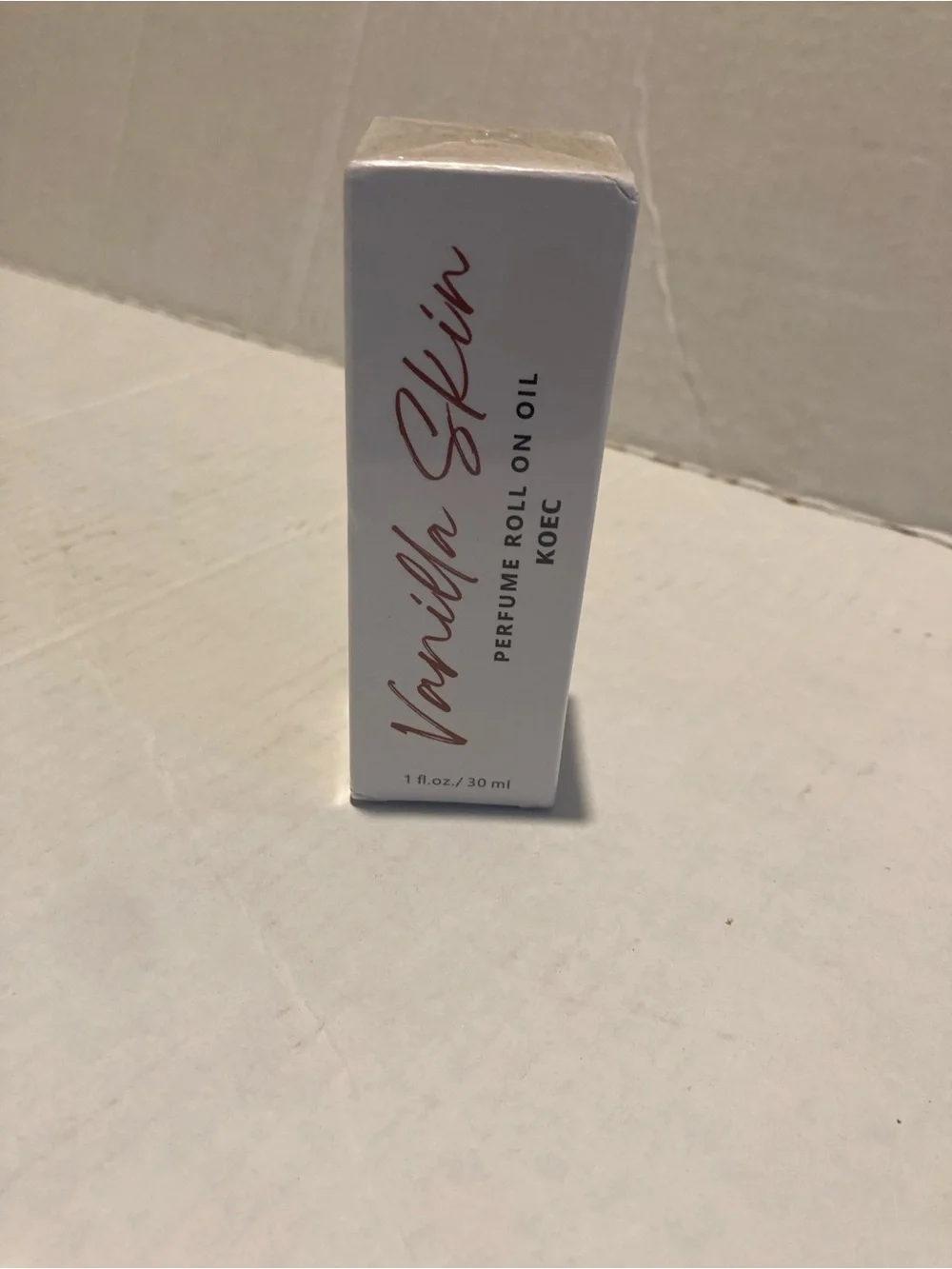 Vanilla Skin Perfume Roll On Oil - White & Rose Gold Text
